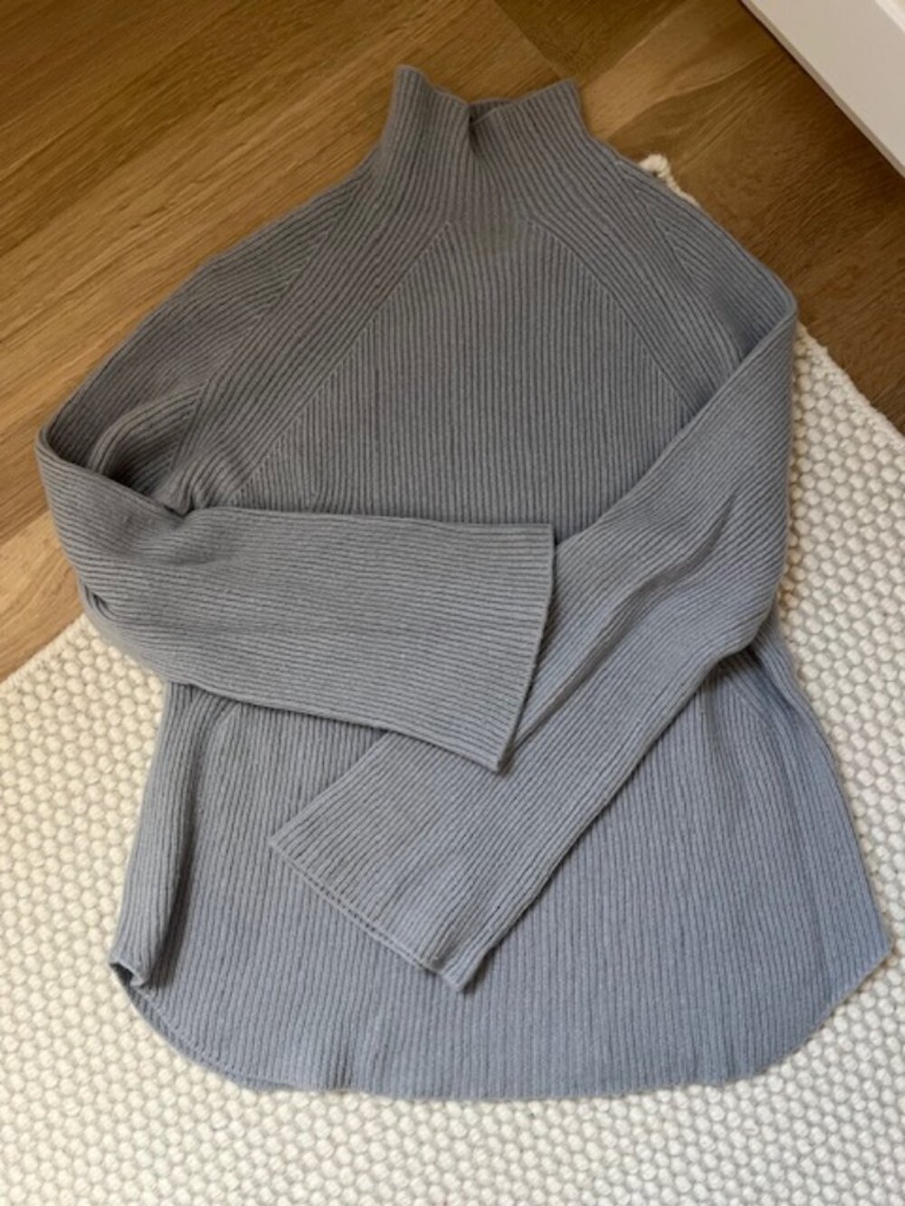 Margaret O’Leary Mock Neck Bell Sleeve 100% Cashmere Sweater